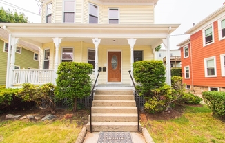 48 OAK SQ AVE