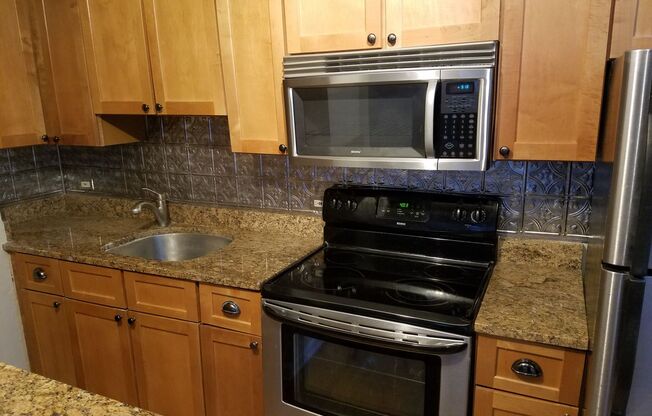 1 bed, 1 bath, 700 sqft, $1,850, Unit 418-0601