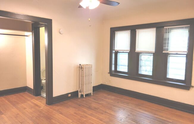 Studio, 1 bath, $775, Unit 109
