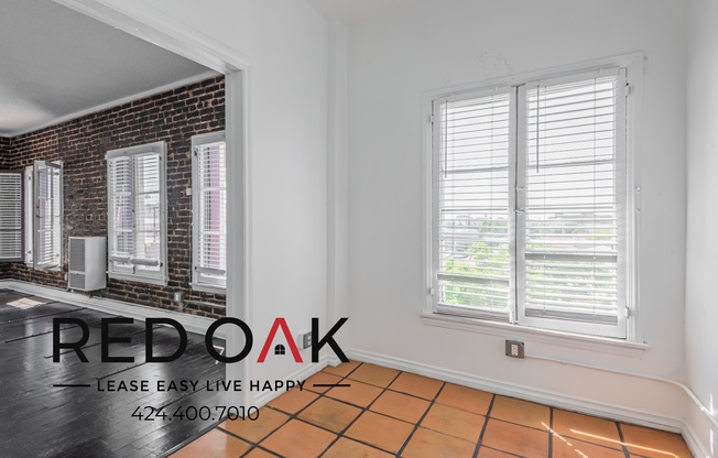 854 S. Oxford Ave