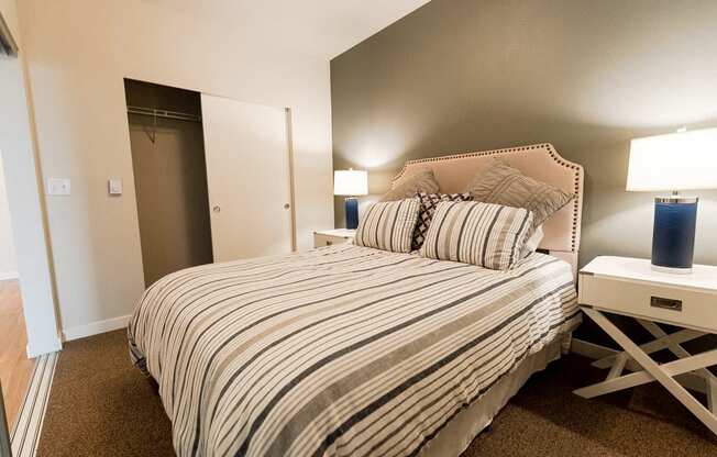 Kent Apartments - The Platform Apartments - Bedroom