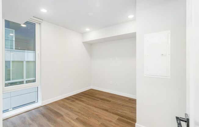 1 bed, 1 bath, 650 sqft, $1,775, Unit 405
