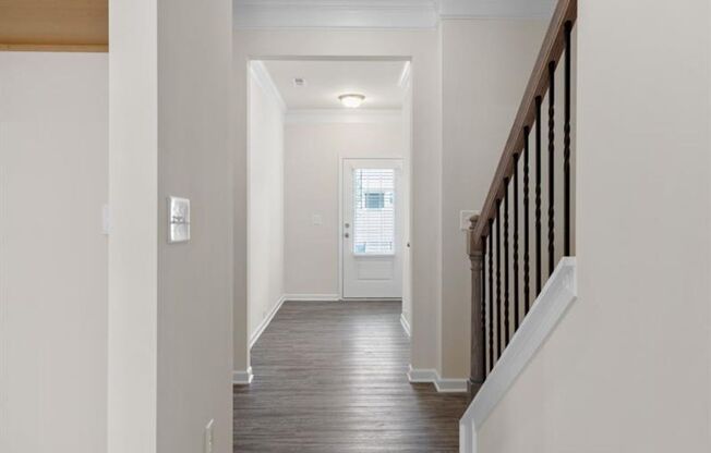 Like-New End-Unit Townhome - Washer & Dryer Included