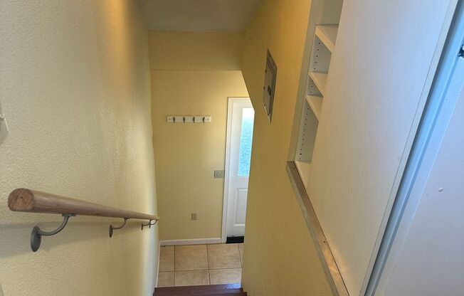 1 bed, 1 bath, $1,395, Unit 1548 Lincoln St. - B