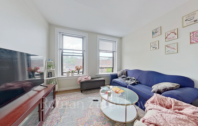 1932 BEACON ST