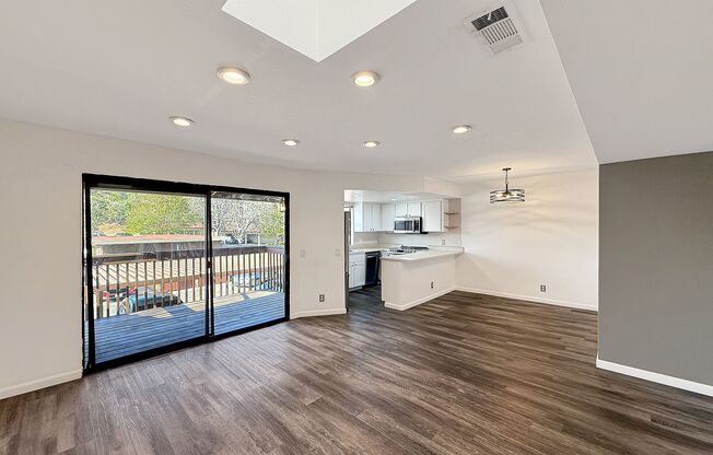 Stunning 2B/2BA Condo in Escondido!