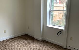 2 beds, 1 bath, $800