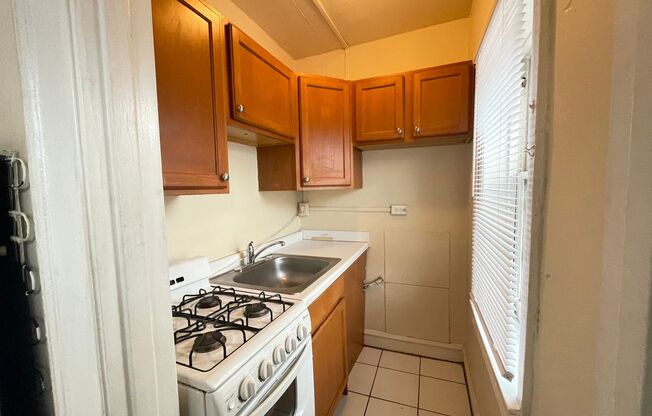 Studio, 1 bath, $825, Unit 304