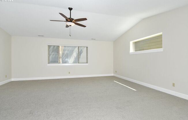 3 beds, 2.5 baths, $2,595