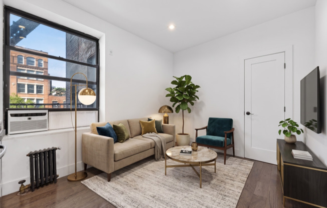 824 9 AVE