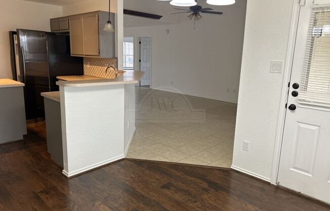 3 beds, 2 baths, $1,625