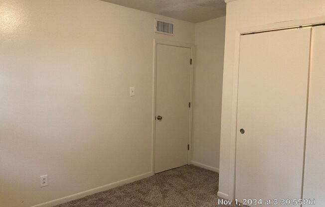 2 beds, 1 bath, 705 sqft, $1,095, Unit 02716-07