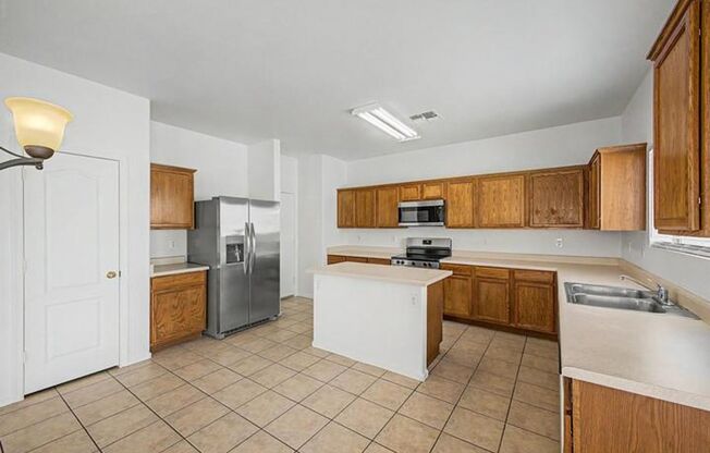 9464 W Sheridan - Spacious 3 Bed, 2.5 Bath in Phoenix