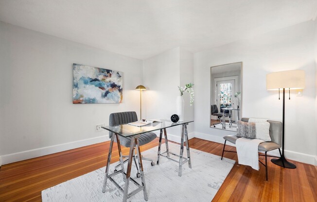 2 beds, 1 bath, 980 sqft, $3,000, Unit 4A