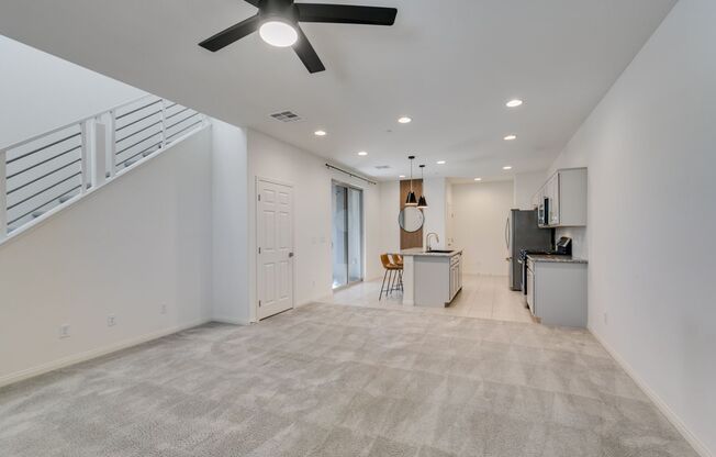 3 beds, 2.5 baths, $1,895