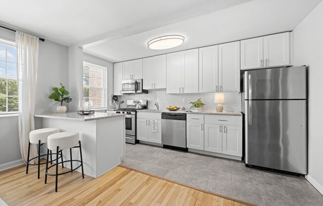 2 beds, 1 bath, 785 sqft, $2,240, Unit B3-3