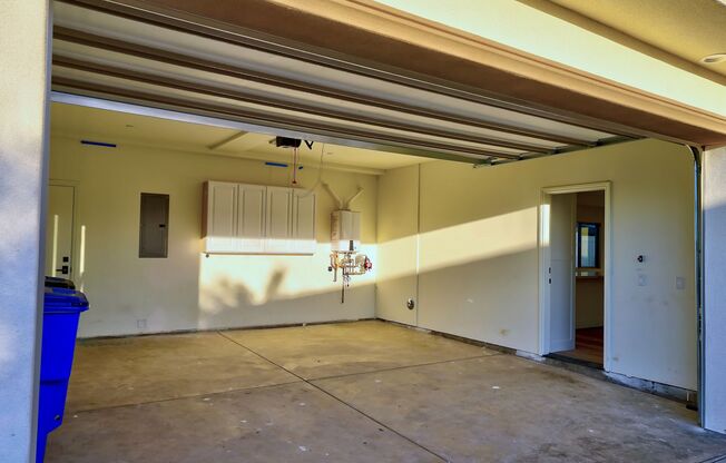 Unit available for rent- incredible location near shops, restaurants and transportation!!