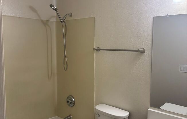 2 beds, 2 baths, 898 sqft, $1,746, Unit 1101