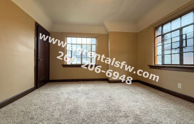 2 beds, 1 bath, 1,054 sqft, $925, Unit 716 W Packard Ave