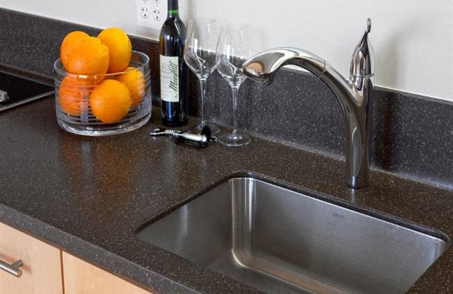 Living-Stone Countertops