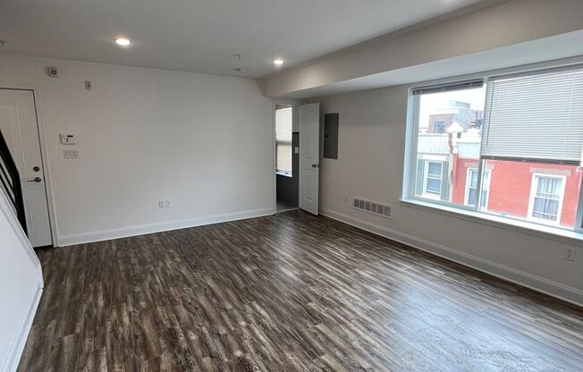 2 beds, 2.5 baths, $1,695, Unit Unit C