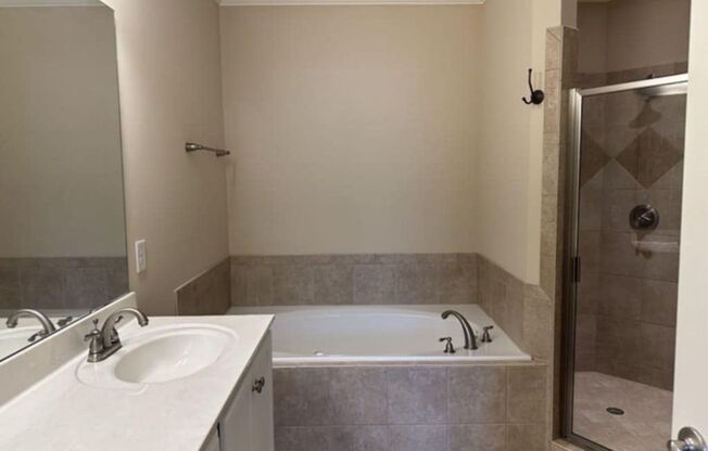 2 beds, 2 baths, $1,500, Unit UNIT 202