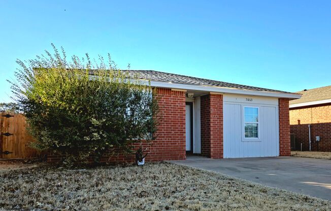 Cozy 3 bed 2 bath in Northridge