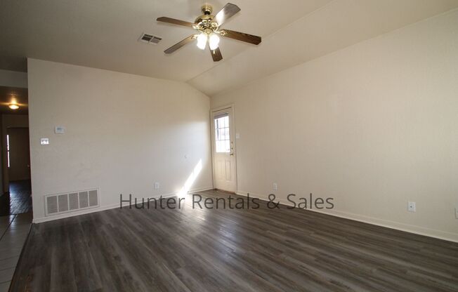 3 beds, 2 baths, $1,195