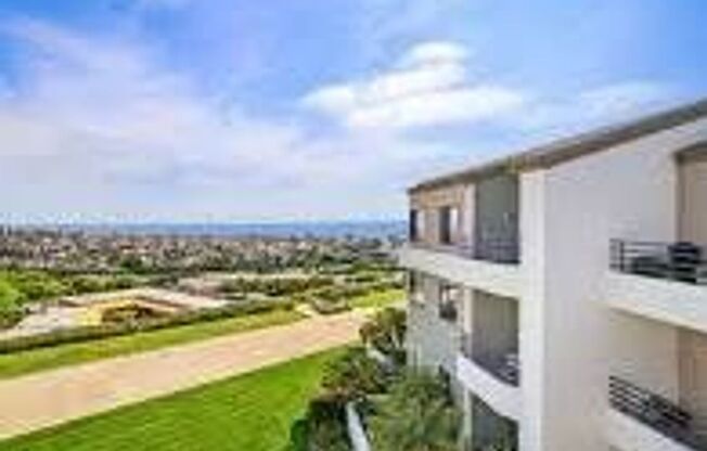 Villa Balboa, one bedroom unit with ocean view from balcony and living room