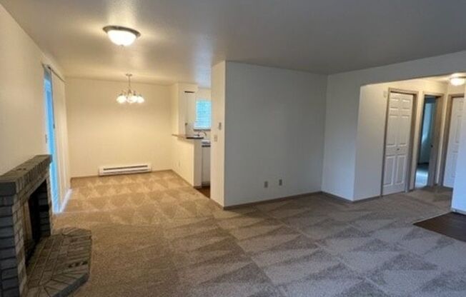 1 bed, 1 bath, 800 sqft, $1,620, Unit 1034