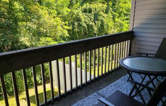 2 beds, 2 baths, $1,400, Unit Unit 724