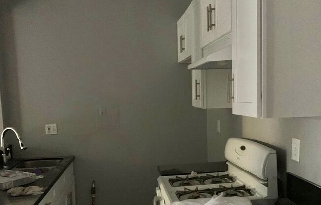 1 bed, 1 bath, 650 sqft, $1,695, Unit 235