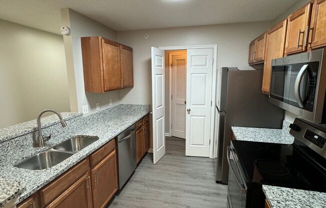 2 beds, 2 baths, 1,000 sqft, $1,275, Unit 315-302