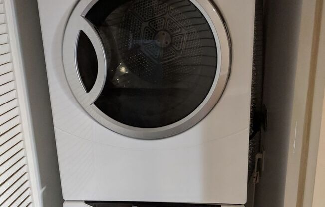 1 Bed, 1 Bath Condo - 589 11th St #10, Imperial Beach