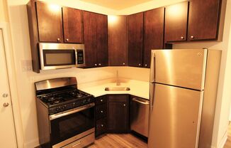 Studio, 1 bath, 421 sqft, $1,795, Unit 106