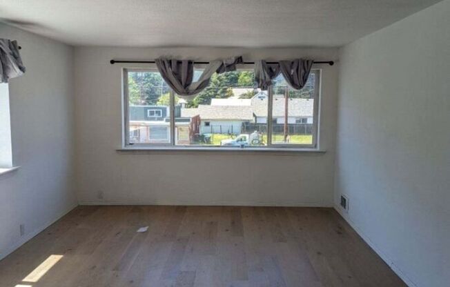 Studio, 1 bath, 800 sqft, $995, Unit 4