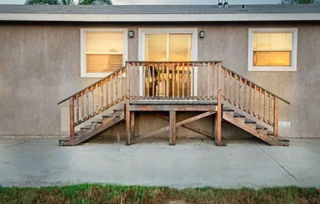 21321 Lemon St. Unit B Wildomar--Big Lot, tons of Space for RV parking/Boat storage