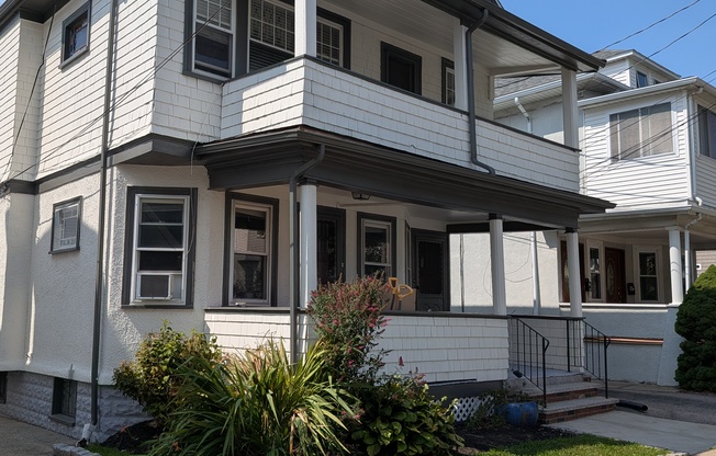 97 W QUINCY ST