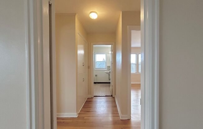 1 bed, 1 bath, 660 sqft, $1,415, Unit 17