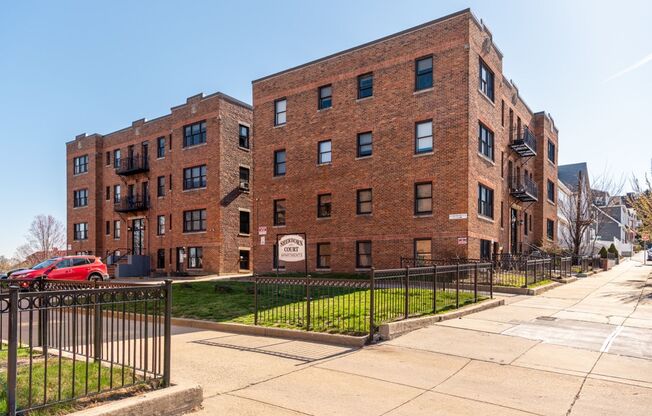 4-7 Sherborn Court 463-475 Broadway