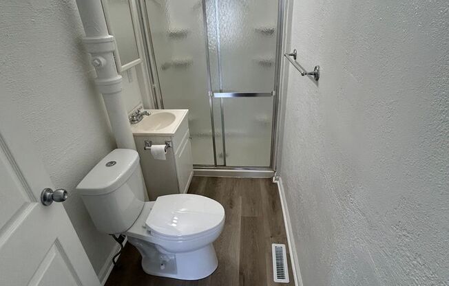 Now Leasing! Close to Downtown