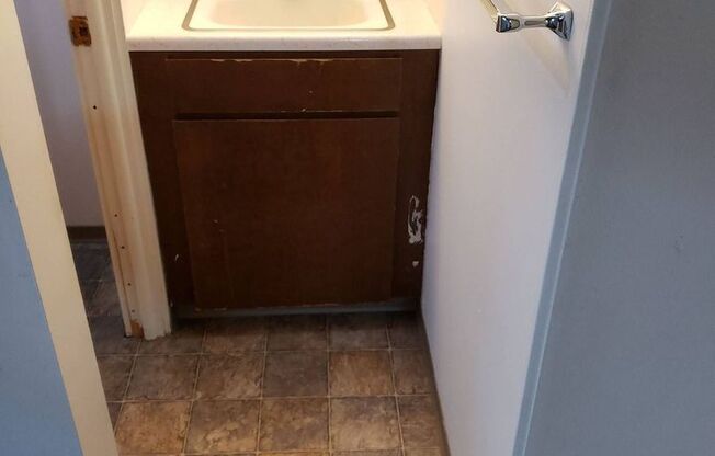 1 bed, 1 bath, 420 sqft, $585, Unit 8259