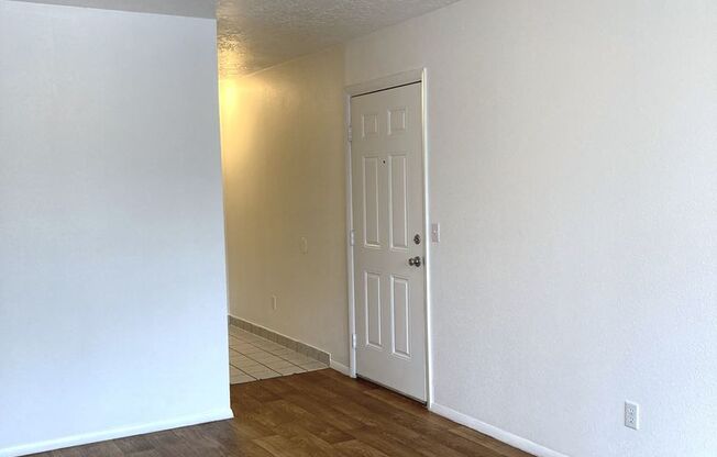 1 bed, 1 bath, 500 sqft, $1,255, Unit 37