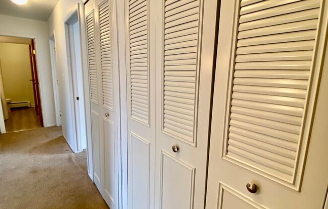 2 beds, 1 bath, 900 sqft, $1,295, Unit 21