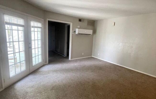 1 bed, 1 bath, $650, Unit H304