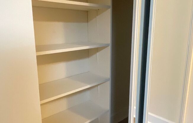 3 beds, 2 baths, 1,152 sqft, $2,350, Unit 14225 #103