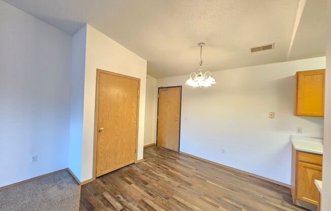 1 bed, 1 bath, 775 sqft, $950, Unit 316