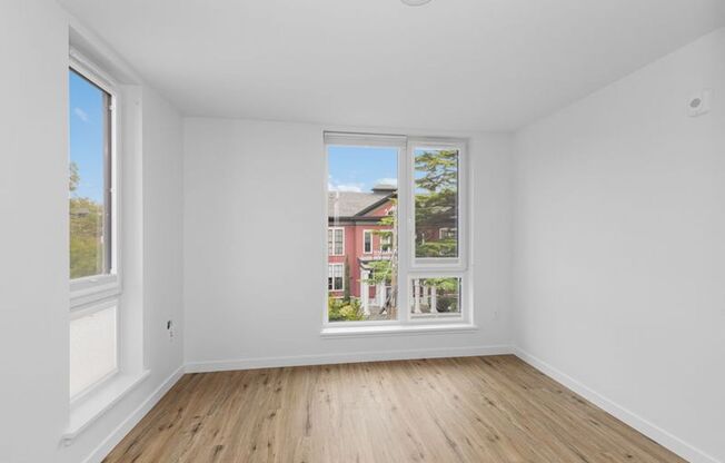 Studio, 1 bath, 304 sqft, $1,512, Unit 409