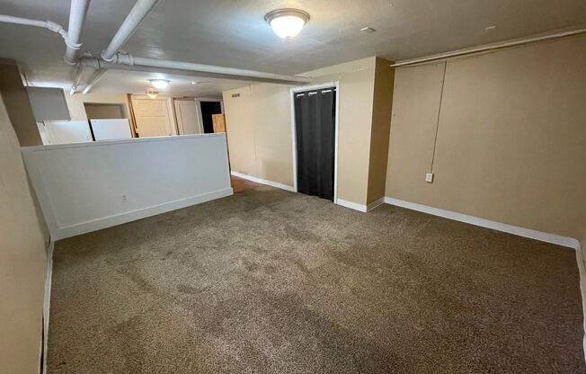 2 beds, 1 bath, 1,855 sqft, $1,600, Unit 2