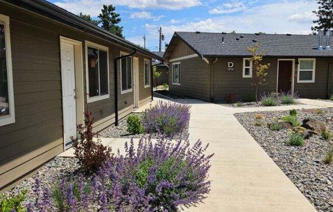 Studio, 1 bath, 403 sqft, $1,340, Unit A116